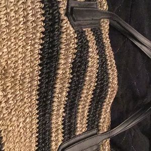J. crew purse. Large straw. Great condition.